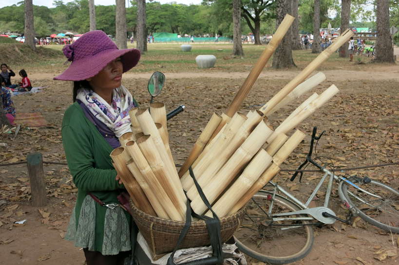 BambooVendor3_CambodianStreetFood_AuthenticFoodQuest