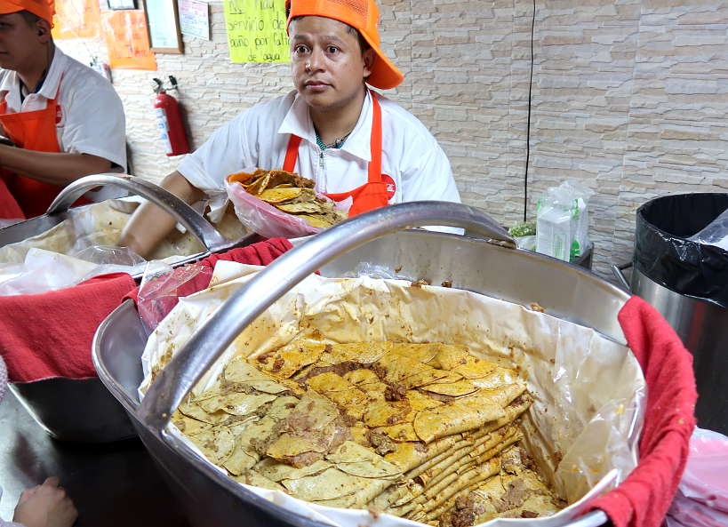 Tacos de Canastas Los Especiales best tacos in Mexico City by AuthenticFoodQuest