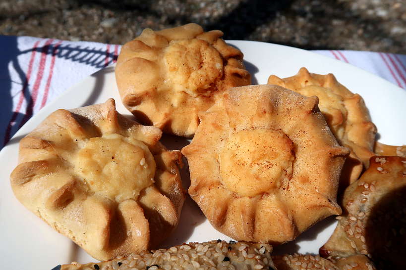 Lihnarakia Cretan sweet by Authentic Food Quest