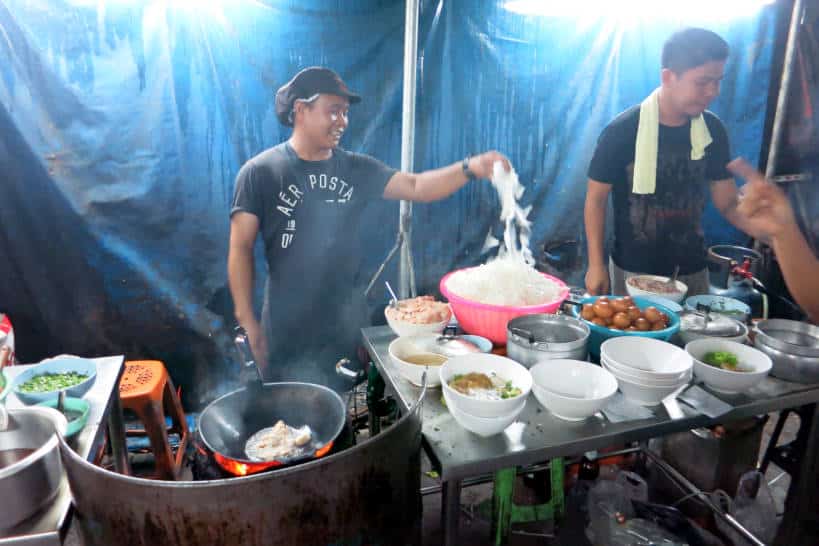 Ann Guay Tiew Kua Gai 
 Bangkok Food Authentic Food Quest