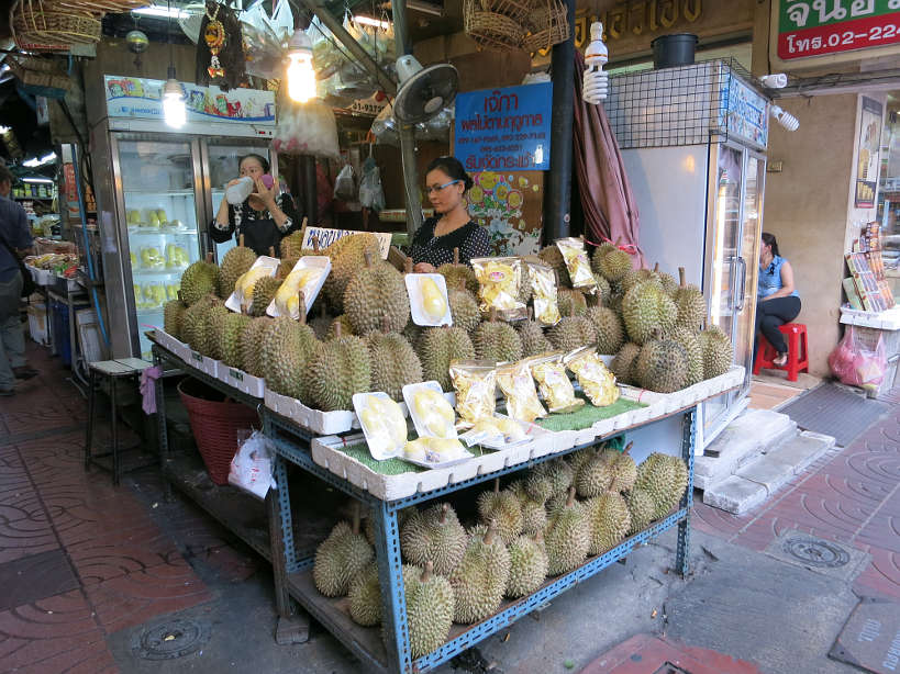 Guns, Hookers and Durian: Bangkok Chinatown