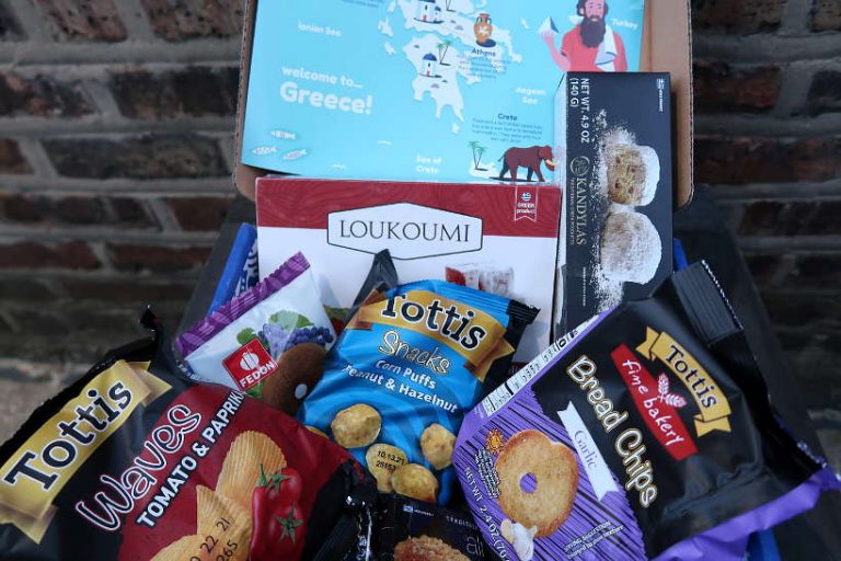 Top 10 Snack Gift Boxes To Elevate Your Tastebuds