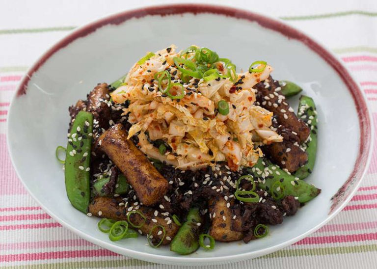 5 Best Korean Meal Kits To Spice Up Your Dinner