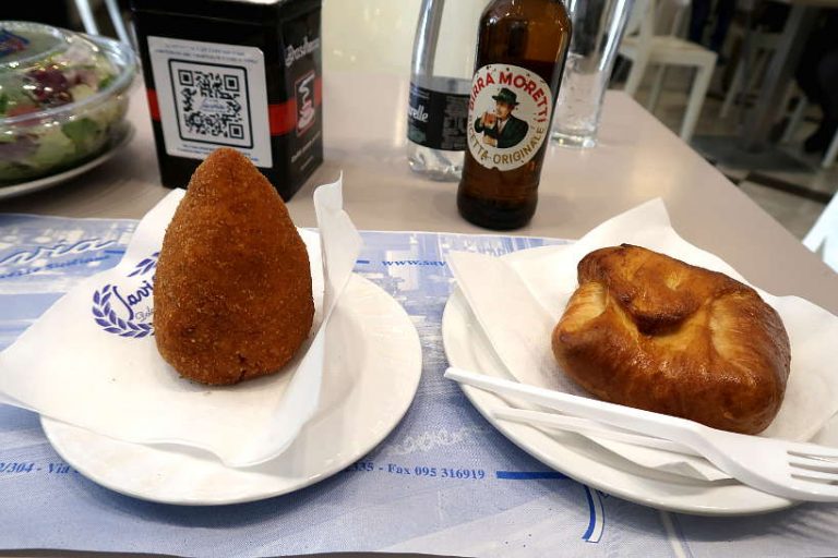 20 Of The Best Restaurants In Catania Sicily For Pasta, Pizza And More