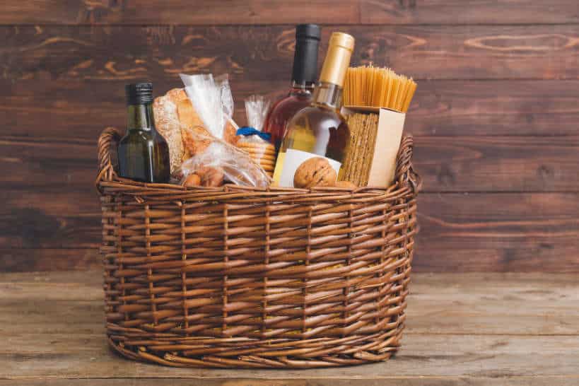 10 Tastiest Italian Gift Baskets Best Food Gifts From Italy
